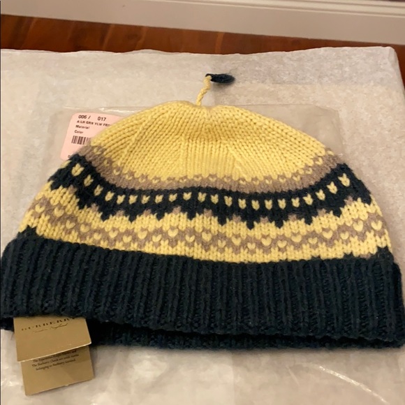 BNWT Burberry Pine Green Cashmere Knit Beanie Hat - Picture 1 of 10